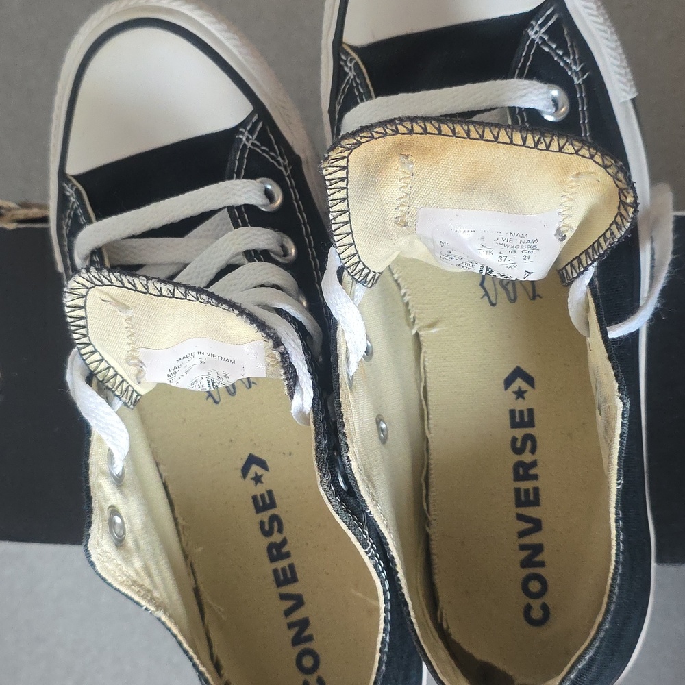 Converse Black/White Low Top All Star No photo of size info avail. Faded Shoe - Picture 6 of 6